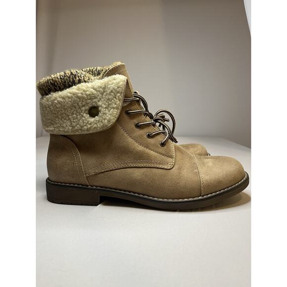 White Mountain Cliffs Winter Booties Lace-Up Size 10 Tan Worn Once - Picture 3 of 6